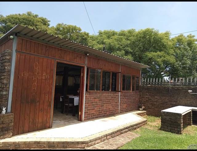 4 BEDROOM HOUSE FOR SALE IN GREENHILLS